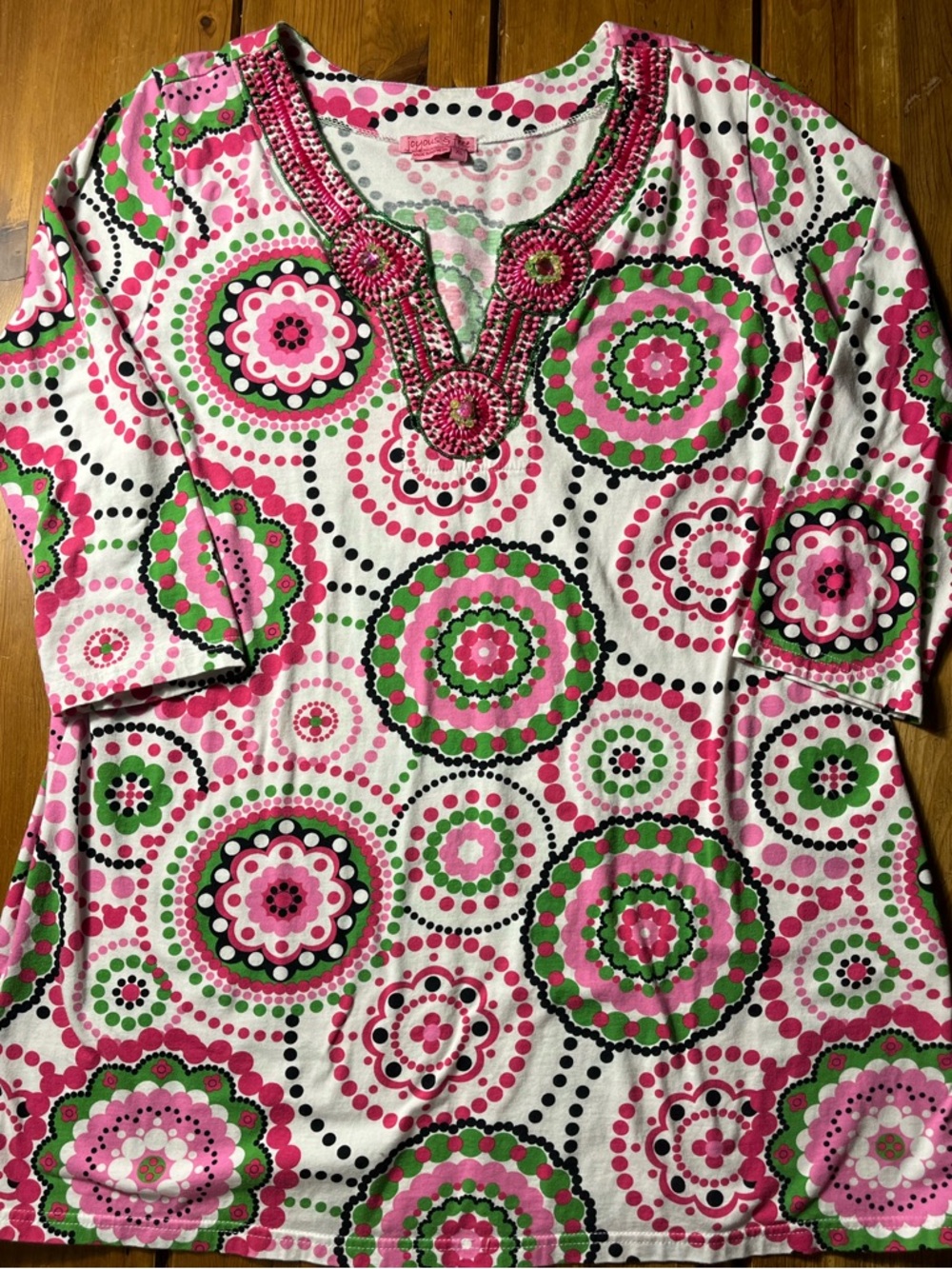 Joyous & Free Beaded V-Neck Circular Print Tunic in Pink & Green